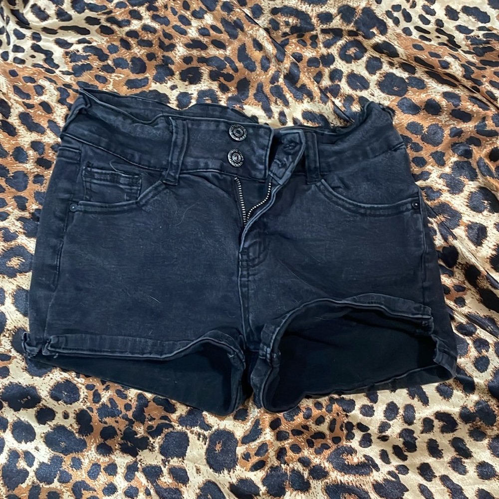 Wallflower Low Waist Shorts